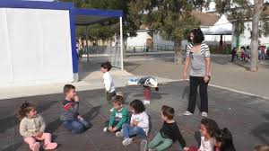 El juego organizado es un magnífico estímulo para el sistema nervioso y para la actividad motora en general. Juegos Y Mona En El Ceip Cervantes De Albatera Peluchetv
