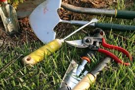 How to protect garden tools from rust. Garden Tool Maintenance Bob Vila