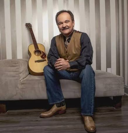 Jimmy Fortune Grieves "THE HEARTBREAKING LOSS" Of His Beloved Son, Jimmy Jr. Country Music Hall of Famer and former Statler Brothers member, Jimmy Fortune, shared heartbreaking news on social media on October