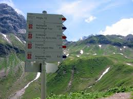 2.084 m • bewirtschaftete hütte. Kemptner Hut Lechtal Info Com