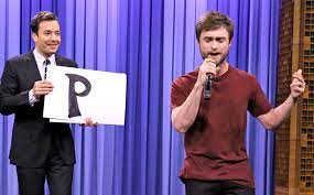 Er daniel radcliffe sofort auf, eine kostprobe zum besten zu geben. Daniel Radcliffe Raps Alphabet Aerobics On Tonight Show Ew Com