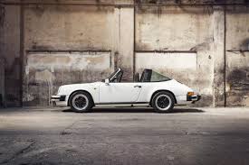 Porsche's new 911 model is unquestionably the finest porsche ever built. Porsche 911 Carrera 3 2 Buying Advice Price Development Berlin Motor Books