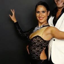 Notre sélection de cours de danse attend vos avis, commentaires et notes! Valentina Les Moutiers En Retz Danseuse Professionnelle De Danses Latines Salsa Tango Ou Folklore Latino Americain J Adore Enseigner Et Faire Decouvrir Avec Joie Ma Culture Entre Nantes Paris Strasbourg