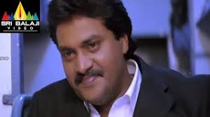 Godava Movie Sunil and Vaibhav Comedy in Train