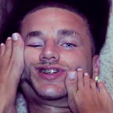 Stream Pepe Perry music