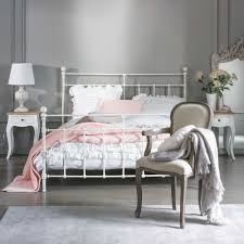 Mango Wood Bedside Table Versailles Decor De Chambre Rose Lit Metal Blanc Chambre Rose