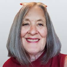 Gail Davidson's Instagram, Twitter & Facebook