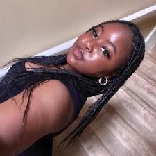 Layna Hill's Instagram, Twitter & Facebook