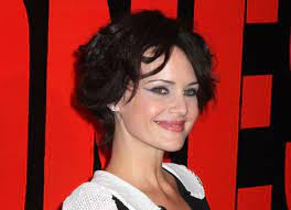 She is known for her performances as supporting actress in 'californication', 'night at the museum' and in this year's presentation 'sucker punch'. Carla Gugino Short Black Hairstyle Influenced By Goth And Glam