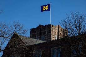 U-M faculty slam president’s apology for faculty leader’s commencement speech