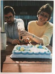 How much are wedding cakes from safeway? My Parents On Their Wedding Day In 1986 They Got Married In The Courthouse And Ate Safeway Cake In A Mcdonald S Parking Lot Oldschoolcool