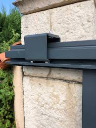 Il existe 2 types d'ouverture de portail : Portail Coulissant Aluminium Sur Mesure Modele Quimper
