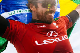 Yago Dora conquista etapa de Trestles e assume vice-liderança no ranking  mundial de surfe