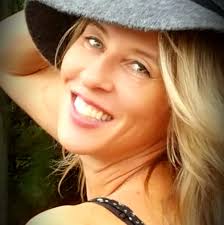 Has anyone seen a polydactyl cat in Oak Island Village?