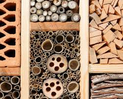 Use around three to four pallets to lay on top of your bricks. Diy How To Build An Insect Hotel From Found Materials