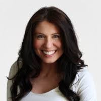 Vicki Poe's Instagram, Twitter & Facebook