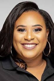 Danielle Plumb's Instagram, Twitter & Facebook