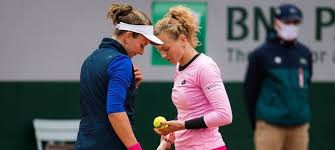 Krejcikova barbora / siniakova katerina: Australian Open Krejcikova A Siniakova V Semifinale Ctyrhry Dal Jde Rusky Prizrak I Serena Isport Cz