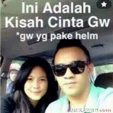 Ini Adalah Kisah Cinta Gue Dan Gue Yang Pakai Helm Cartoon Jokes Lucu Gambar Lucu