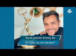 Papá soltero fue una serie de la cadena televisa que inició el 11 de febrero de 1987 y terminó el 6 de julio de 1994.fue producido por luis de llano macedo y transmitido por el canal de las estrellas los miércoles a las 20:00 horas. Eugenio Derbez Presume En Redes Su Primer Emmy Youtube
