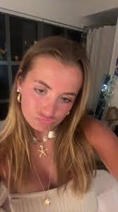 Ashley Carruthers's Instagram, Twitter & Facebook