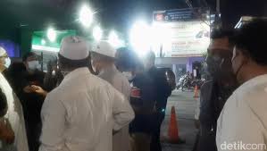 Ustadz zulkarnain meninggal dunia sekitar pukul 18.20 wib di rumah sakit tabrani pekanbaru. W6tz3kdf3rvmsm