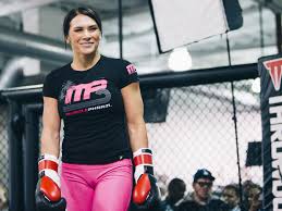She was left bloodied and bruised at the end of the fight. Cat Zingano Says Amanda Nunes Came Off Like A Blatantly Disrespectful A Hole After Tko Of Ronda Rousey Mma Fighting