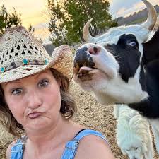 Fluffy Butt Farm & Hatchery