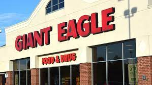 The average compensation for a giant eagle employee is $86,597 per year. Giant Eagle To Offer 10 Million In Bonus Pay Among Employees 10tv Com