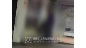 Author februari 01, 2021 munculnya video asusila yang wajahnya mirip sejumlah selebriti dan atlet ternama tanah air menghebohkan publik terutama di jagad maya. Oral Seks Di Halte Bus Jakarta Pusat Pasangan Kekasih Ini Diburu Polisi