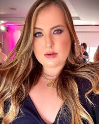 AMANDA BEATRIZ WEBER (@amandabeatrizweber) • Instagram photos and videos