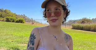 After being signed to astralwerks, she released her debut ep room 93 on october 27, 2014 and then toured with larger acts to. Cyvf Ht1qyadhm