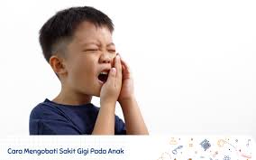 Biarkan suam & jadikan air kumur. 5 Cara Mengobati Sakit Gigi Pada Anak Sekolah Prestasi Global