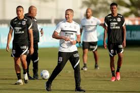 This short article about a sports person can be made longer. Corinthians Sylvinho Tem Retorno De Lateral E Convoca Dois Da Base
