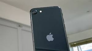 Bu kılavuz, farklı iphone renklerinde size yol gösterecek ve kişisel tercih dışında göz önünde bulundurmanız gereken herhangi bir şey olup. Iphone Se 2020 Mi Iphone 11 Mi Iphone Xr Mi Hangi Ucuz Iphone Daha Iyi Chip Online