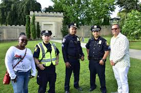 Yonkers Police Hq On Twitter Members Of The Yonkerspd Auxiliary Police Unit At The Yonkers Idol Event Volunteer Community Service At Its Finest For More Information About Joining The Apu Send