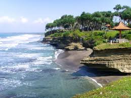 Pantai di depan hotel teratai the best location at batukaras pantai batukaras merupakan surga tersembunyi yang berada tepat di depan. Batu Karas Allindonesiatourism Com