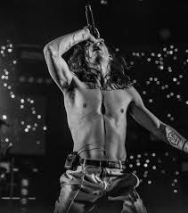 Storia della vita di damiano david, cantante italiano, maneskin. Damiano David Biografia Storia Vita Privata E Curiosita Chi E Damiano David