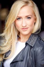 Emily Imerfreys (@EmilylouuXx)