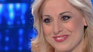 Proprio dopo la scomparsa della donna il cantante si riavvicinò alla figlia. Chi E Cristina Ciacci La Figlia Di Little Tony