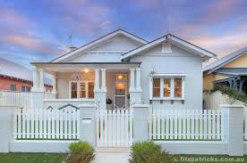 A Modest Californian Bungalow Receives A New Lease On Life Fitzre Fitzgallery Fitzgalleryfaca Bungalow Exterior Modern Bungalow Exterior Bungalow Renovation