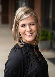 Anna Bradham's Instagram, Twitter & Facebook