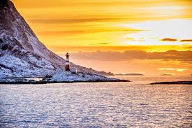 Dünya yüzeyinin % 71'ini kaplayan ve dünya üzerindeki su varlığının % 96,5'ini oluşturan denizlerden rengarenk görüntüler. Goz Kamastiran Dunyanin En Guzel Deniz Fenerleri Gizushka