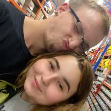 Sharing Enthusiasm for The Vampire Diaries