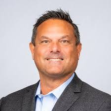 Clay Hall's Instagram, Twitter & Facebook