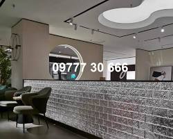 Hình ảnh về Gạch kính góc cong trang trí quầy bar