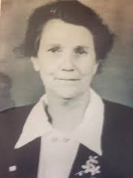 Hazel Bland's Instagram, Twitter & Facebook