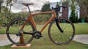 wood bike bike feita em madeira pelo artista jonas ungaro da carpintaria brasileira sp brazil wooden bicycle wood bike wooden bike