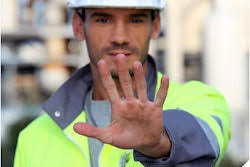 Foreman hides life-sized Waldo around his jobsite for kids in hospital to  find daily