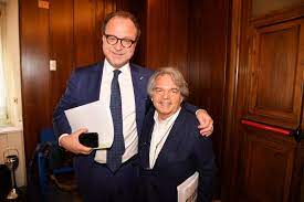 Ho imparato molto, dalla forgiatura a tutti i passaggi manuali, piacevolmente artigianali. Renato Brunetta Lo Spauracchio Dei Dipendenti Pubblici Torna A Guidare La Pa Tutte Le Foto Di Pizzi Formiche Net